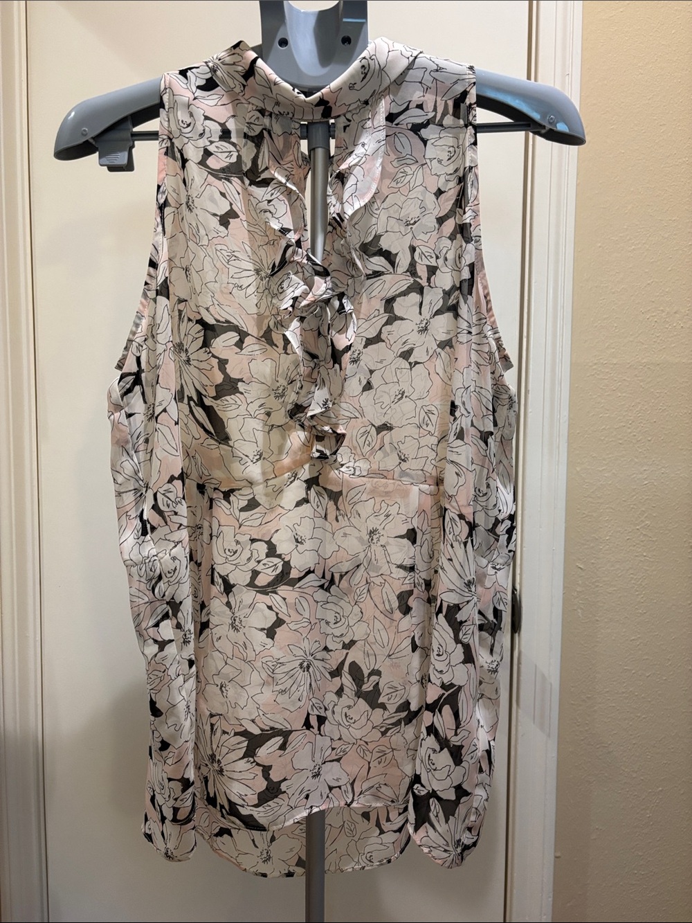 Laundry By Shelli Segal Pink, Black and Cream Floral Ruffle-Neck Sleeveless Cami